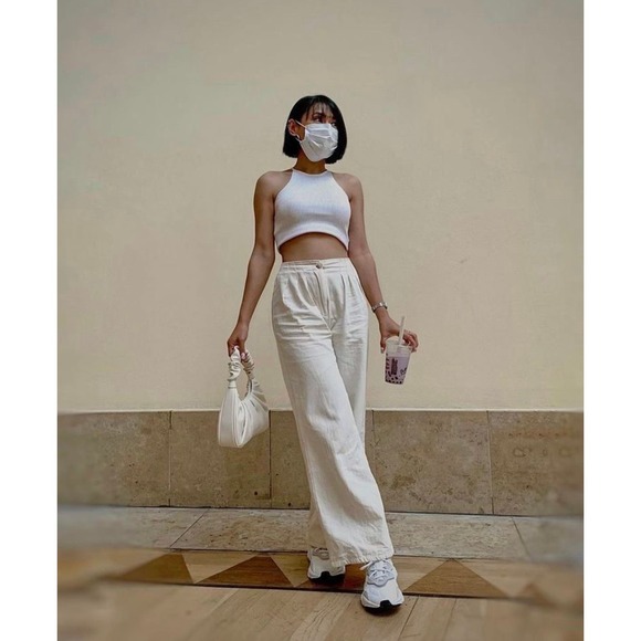 JW PEI Cream Crossbody Bag - Picture 4 of 10